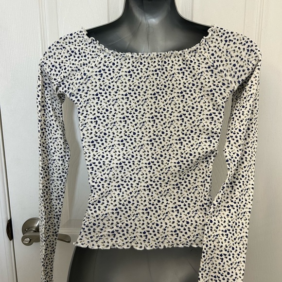Stretchy Floral Crop Top with Long Sleeves, Sz L - Picture 4 of 5